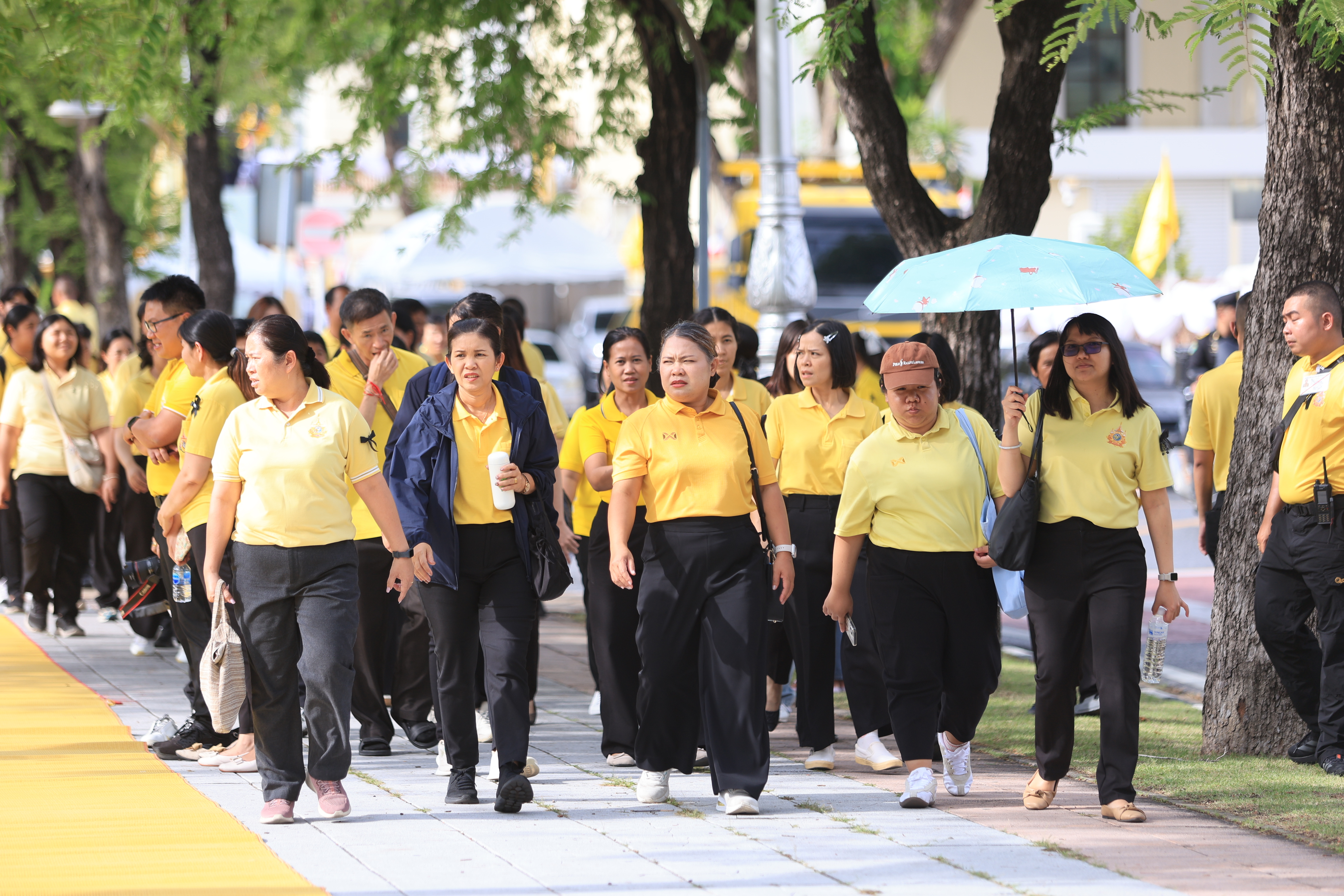 title - ส.ป.ก. ร่วมเฝ้ารับเสด็จฯ พระบาทสมเด็จพระเจ้าอยู่หัว และ สมเด็จพระนางเจ้า ฯ พระบรมราชินี เนื่องในโอกาสเสด็จพระราชดำเนินไปในการ พระราชพิธีเฉลิมพระชนมพรรษา 28 กรกฎาคม 2569